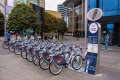 Ruas de Belfast junto ao rio Lagan