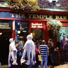 The Temple Bar, as despedidas. Algumas figuras interessantes.