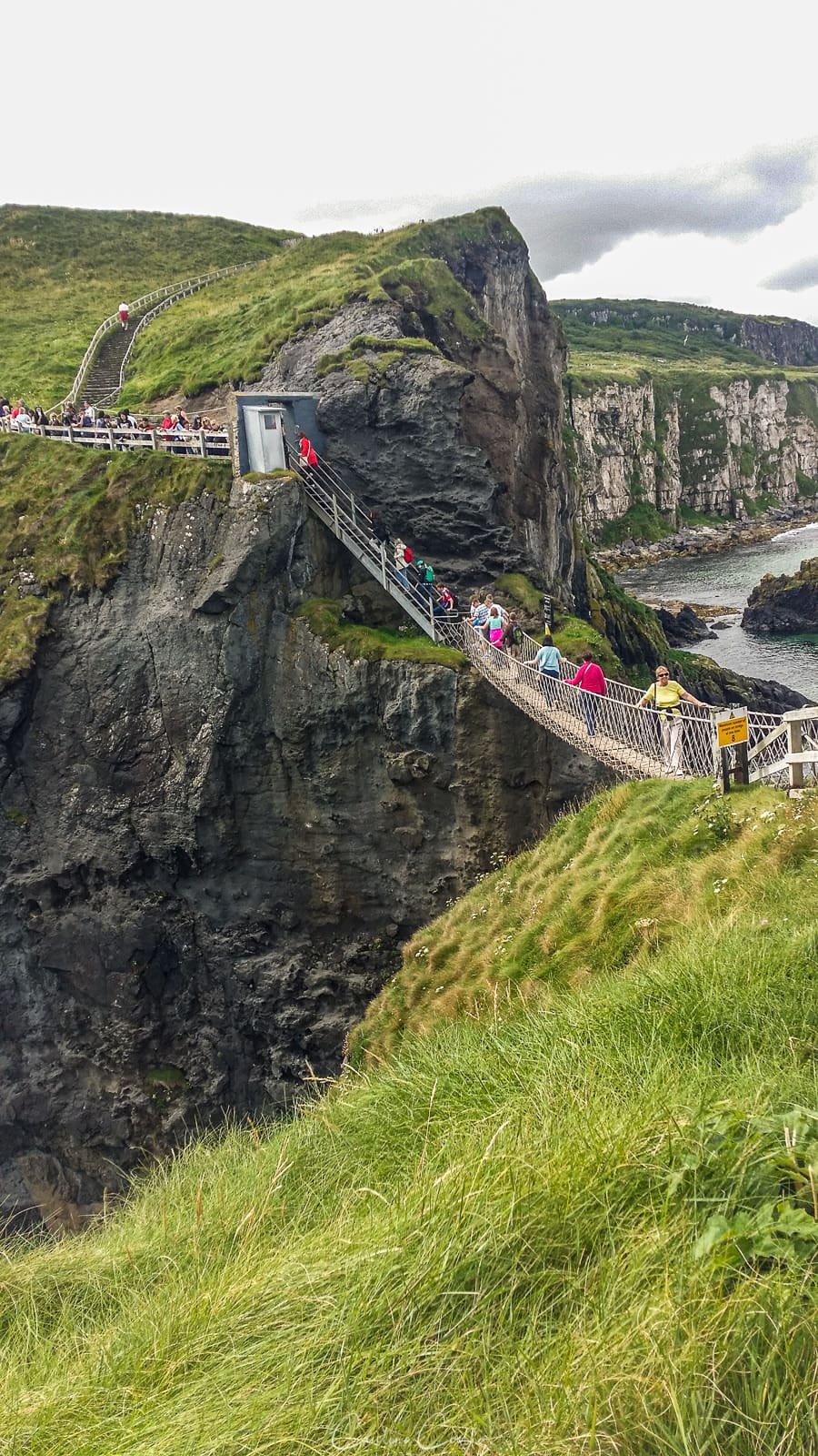 Carrick-a-rede rope bridge Carrick-a-rede rope bridge