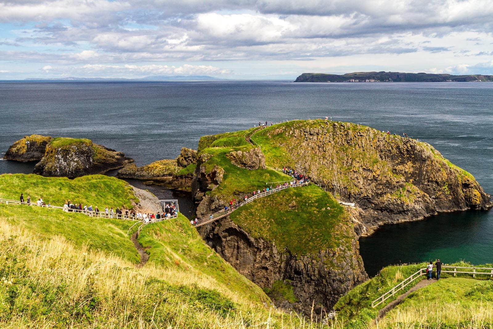Carrick-a-rede rope bridge Carrick-a-rede rope bridge