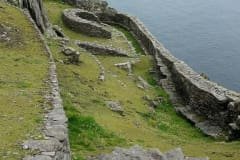 Já no mosteiro com vista para a Litle Skellig e Irlanda - Aqui os monges cultivavam os seus produtos e eram autosuficientes - Skellig Michael