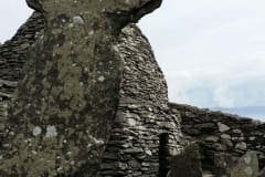 Cruz de uma das campas do cemitério - Skellig Michael